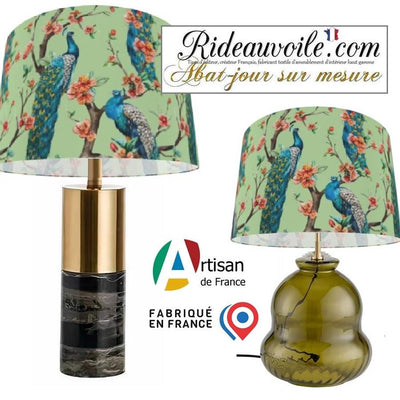 Architecte designer abat-jour sur mesure tissu vert motif feuilles Fleurs oiseaux paons