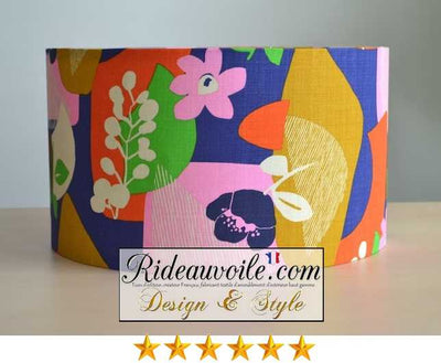 Boutique lumière spécialiste Luminaire éclairage Abat jour cylindrique en tissu 100% coton motif floral fleuri rétro. Artisan artisanal, fait main en France. Idéal pied de lampe à poser, lampadaire chambre ou salon. Architecte intérieur décoratrice agencement rénovation.