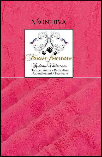 Architecture rénovation intérieur design Montagne Chalet Fausse fourrure rose fuchsia