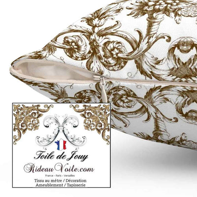 Tissu d'éditeur ameublement motif imprimé Baroque  Antique ornement Lys Toile de Jouy Lion marron brun luxe haut gamme. Décoratrice d'architecte d'intérieur patrimoine historique pour tapisserie. Boutique Confection voilage, rideau au mètre. Ignifugé occultant.