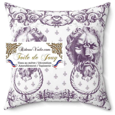 Tissu d'éditeur ameublement motif imprimé Baroque  Antique ornement Lys Toile de Jouy Lion violet luxe haut gamme. Décoratrice d'architecte d'intérieur patrimoine historique pour tapisserie. Boutique Confection voilage, rideau au mètre. Ignifugé occultant.