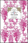 Tissu rose fuchsia d'éditeur d'ameublement luxe haut gamme décoratrice d'architecte patrimoine historique pour tapisserie Antique ornement motif Toile de Jouy pourpre. Textile imprimé Baroque. Confection voilage, rideau au mètre. Ignifugé occultant sur velours cuir et laine.