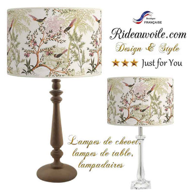 Boutique lumière spécialiste Luminaire éclairage Création Luminaire sur mesure Abat-jour poser suspendre tissu ignifuge motif ornement fleurs oiseaux feuilles. Artisan artisanal, fait main en France. Idéal pied de lampe à poser, lampadaire chambre ou salon. Architecte intérieur décoratrice agencement rénovation.