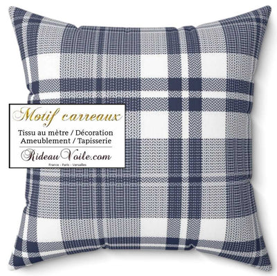 coussin Votre expert en aménagement de chalet style montagne laine et tissu bleu blanc gris carreaux tartan