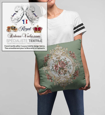 Tissu velours d'ameublement éditeur fournisseurs fabricant d'intérieur textile pour la décoration et la tapisserie. Tissu brodé broderie style Baroque Aubusson bouquet de fleurs de Rose. Velours au mètre, confection rideau, coussin sur mesure Paris boutique.