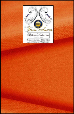 Tissu tapisserie velours uni orange réversible double face recto verso identique doté de la technologie Aqua-clean. Textile d'éditeur d'ameublement intérieur haut de gamme. Couture sur mesure rideau velours, coussin velours, plaid #velours #tissuameublement 