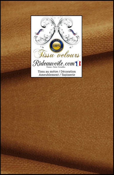 Tissu tapisserie velours uni marron caramel camel réversible double face recto verso identique. Textile d'éditeur d'ameublement intérieur haut de gamme. Couture sur mesure rideau velours, coussin velours plaid. Décoratrice architecte rénovation intérieur.