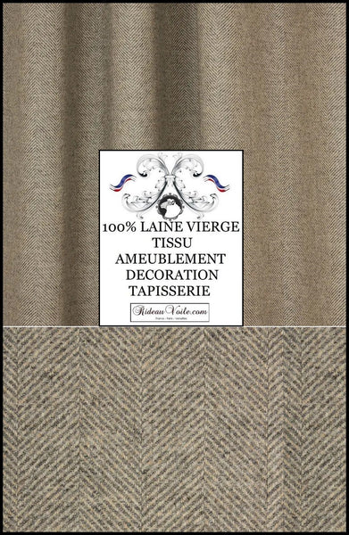 Lainage d'ameublement et doux à motifs Chevron 100% Laine- Tissu disponible au mètre - Confection sur mesure. Votre Laine Chevron est un classique et, en tant que laine, il est intrinsèquement ignifuge, ce qui en fait un tissu parfait pour une utilisation comme  tissu d'ameublement . Ce tissu de laine à chevrons est également idéal pour les rideaux, les stores romains et les coussins. 