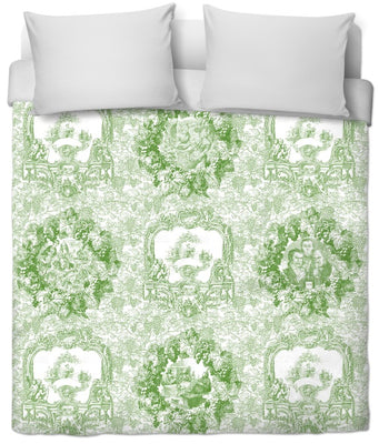 Motif Toile de Jouy vert vigne tissu décoration ameublement tapisserie au mètre